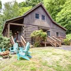 Cozy Mountain Cottage