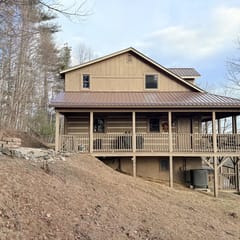 Secluded Boone Cabin w/ Hot Tub + Views