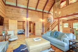 Cozy Mountain Cottage