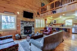 Knotty Hideaway |Hot Tub, Views, Blowing Rock