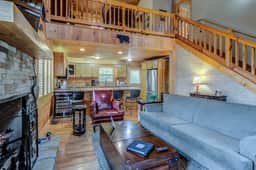 Knotty Hideaway |Hot Tub, Views, Blowing Rock