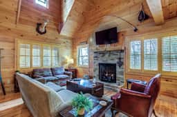 Knotty Hideaway |Hot Tub, Views, Blowing Rock