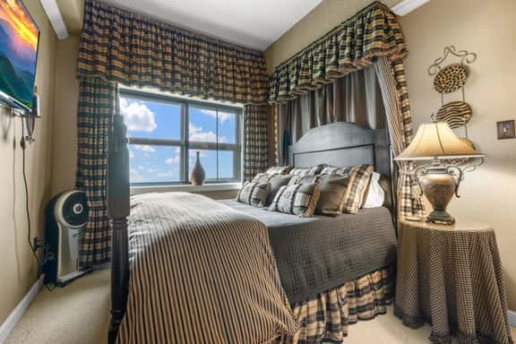Sugar Mtn Condo | 9th-Floor Views, Pool, Hot Tub - Image 1