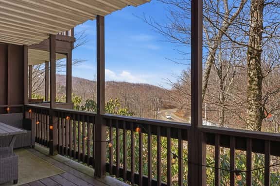 Sugar Mtn Townhome | Near Slopes, Fireplace, Decks - Image 1