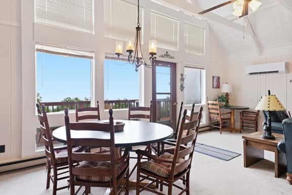 Beech Mtn Chalet | Long-Range Views, Sleeps 9, AC - Image 1