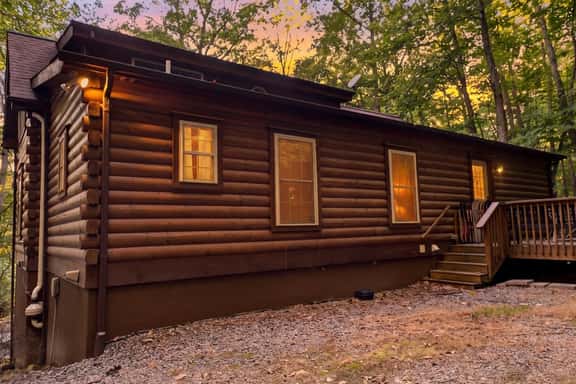 Log Home • Hot Tub, Game Room • 2 Mi to Beech - Image 1
