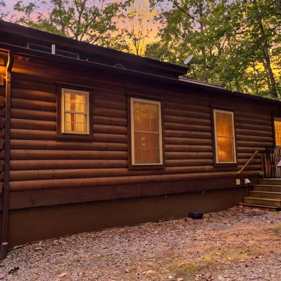 Log Home • Hot Tub, Game Room • 2 Mi to Beech - Image 1