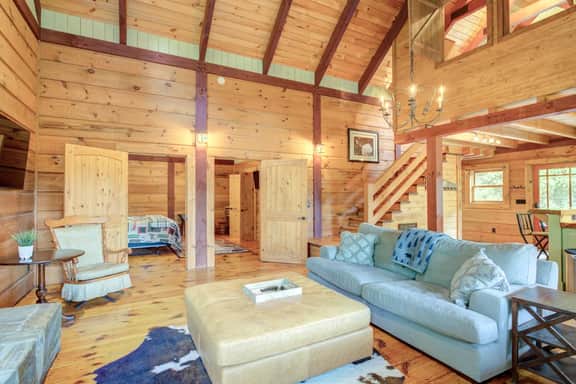 Cozy Mountain Cottage