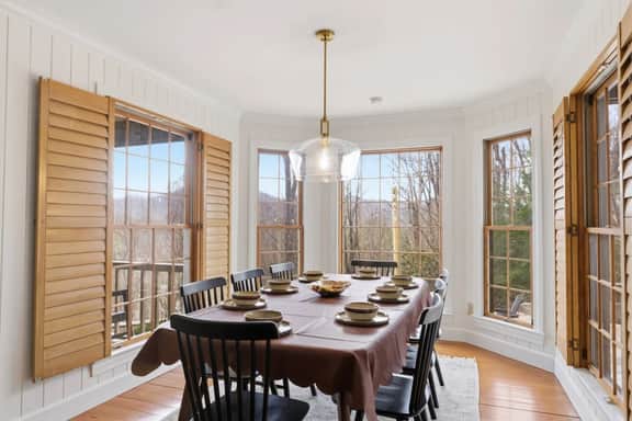 Firepit, Hot Tub, Game Room, Views, Pet Friendly