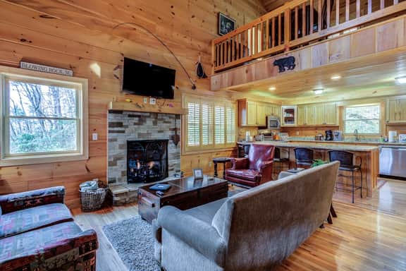 Knotty Hideaway |Hot Tub, Views, Blowing Rock