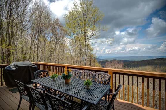 Spacious Mountain Retreat | Hot Tub & Game Room