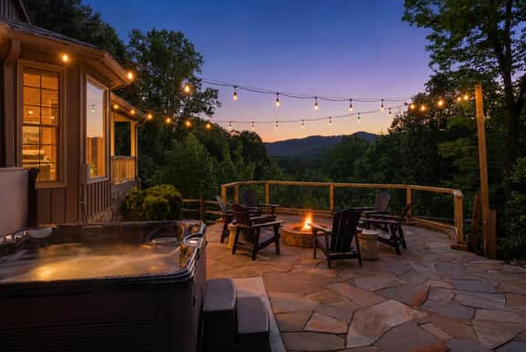 Firepit, Hot Tub, Game Room, Views, Pet Friendly