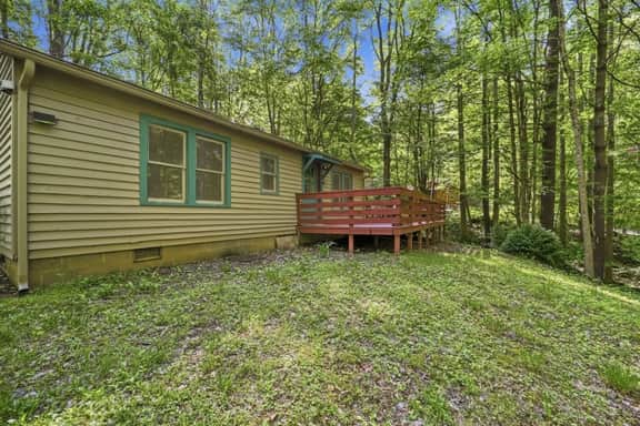 Creekside Couples Cabin | Fire Pit Near Boone