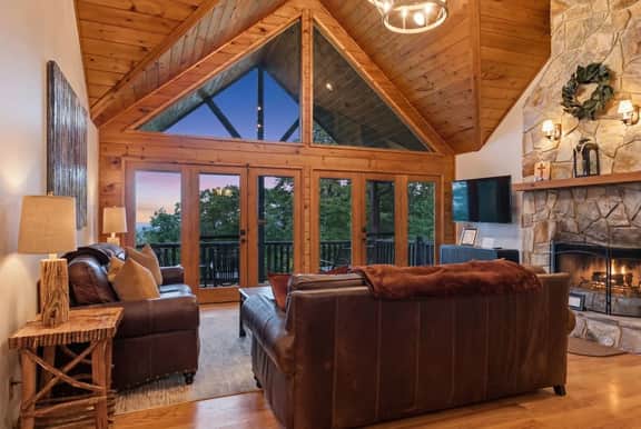 Hot Tub, Views, Firepit, Fireplace, Game Room