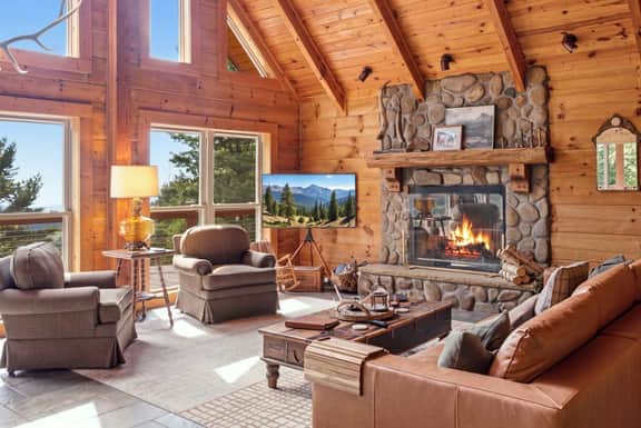 Luxury Log Cabin | Long-Range Views, Game Room - Image 4