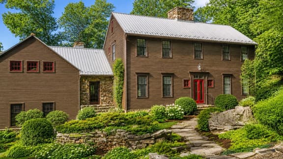 Hawk’s Landing Lodge | Hot Tub, Views & Game Room