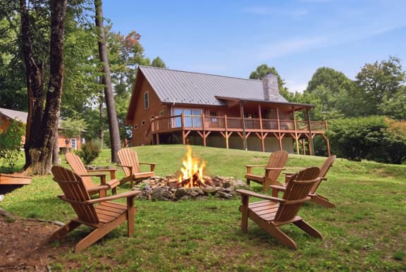 Luxury Log Cabin | Long-Range Views, Game Room - Image 1