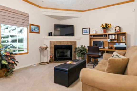 Beech Mtn Cabin | Sleeps 10, Fall Views, Fire Pit - Image 1