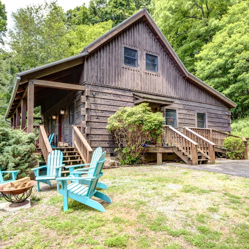 Cozy Mountain Cottage